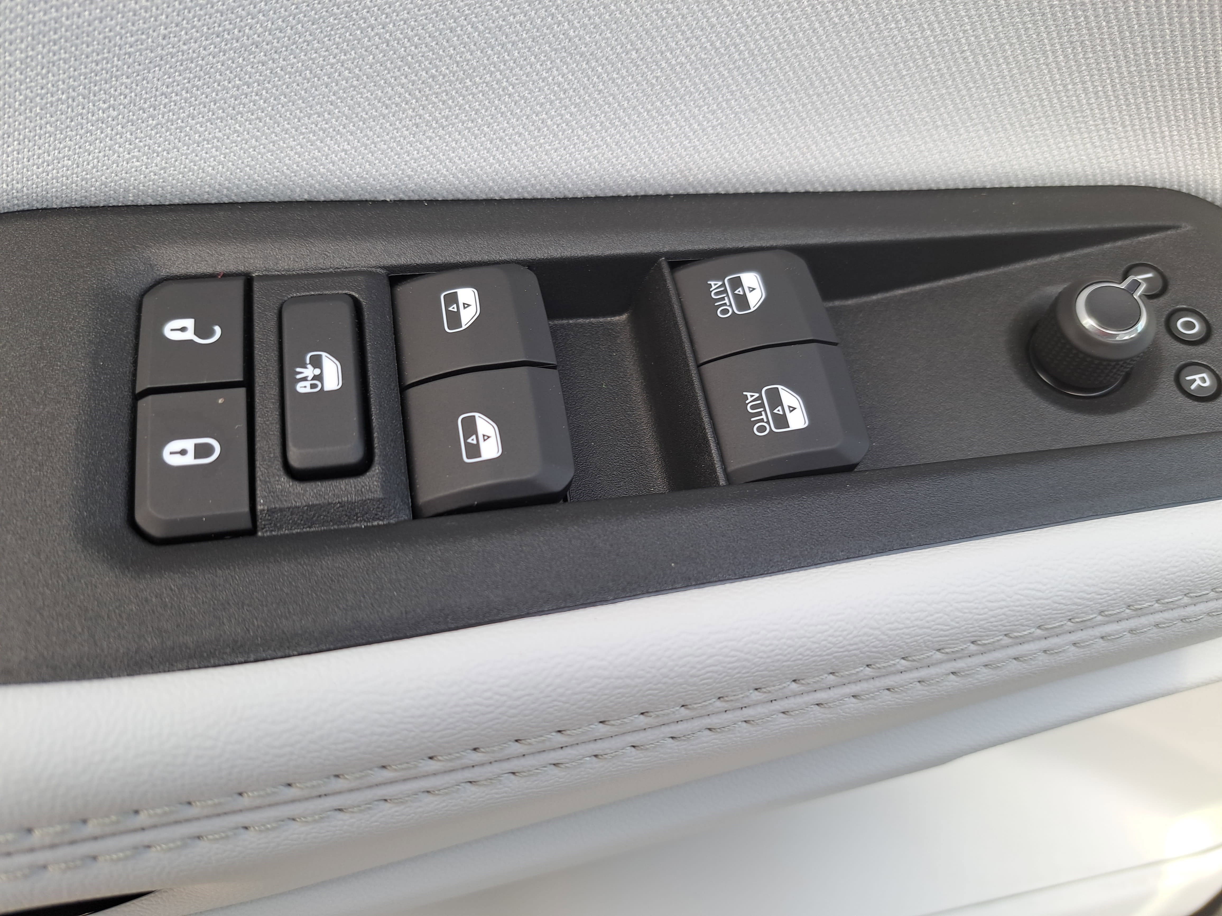 New 2026 Jeep Cherokee Laredo AWD/4WD image 25
