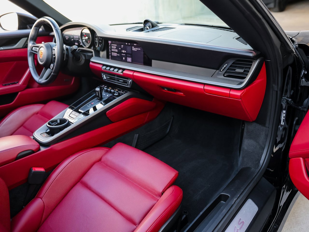 Certified 2021 Porsche 911 Targa 4S image 27