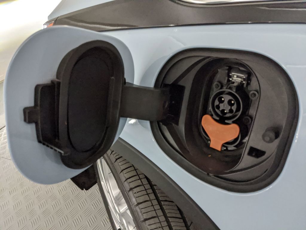 Used 2022 Chevrolet Bolt LT FWD image 7