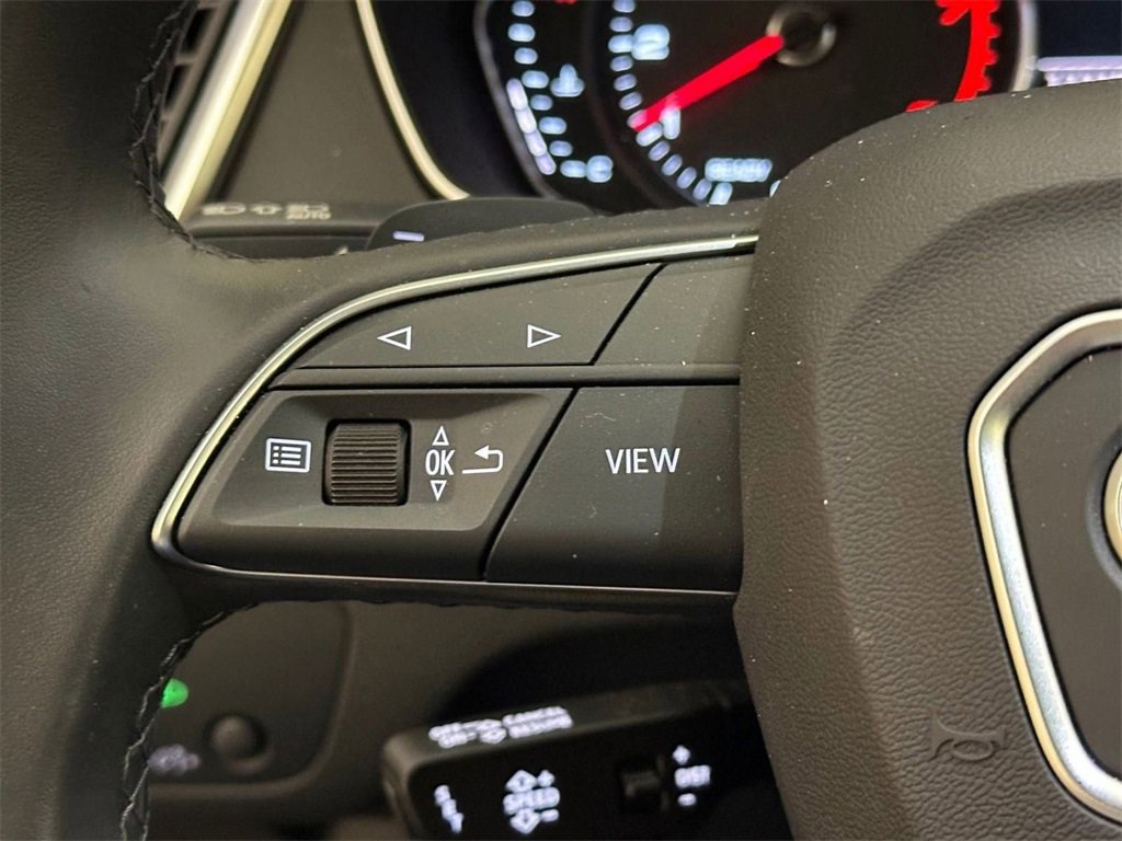 Used 2024 Audi Q5 2.0T Premium w/ Convenience Package image 22