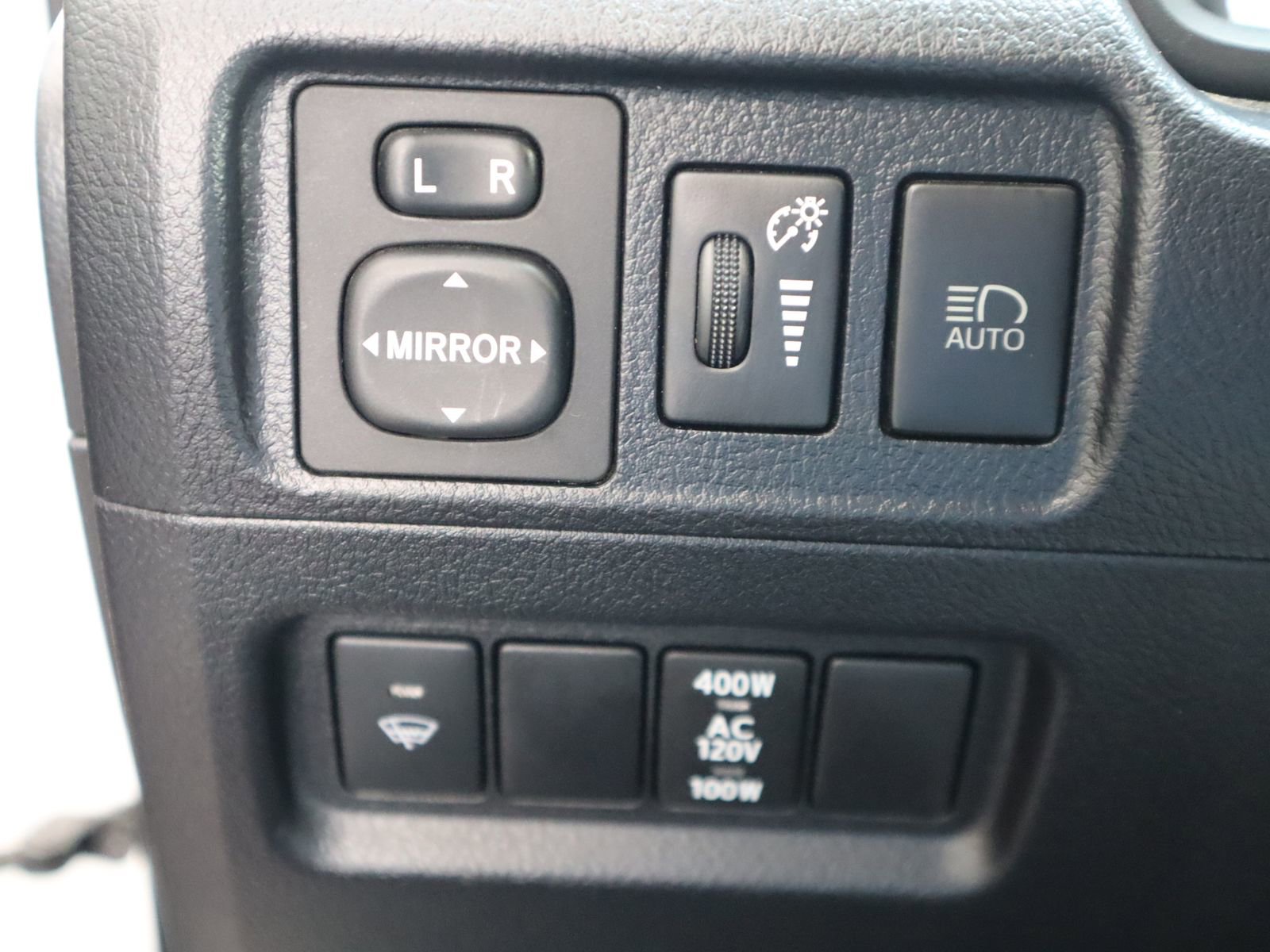 Used 2021 Toyota 4Runner SR5 AWD/4WD image 36