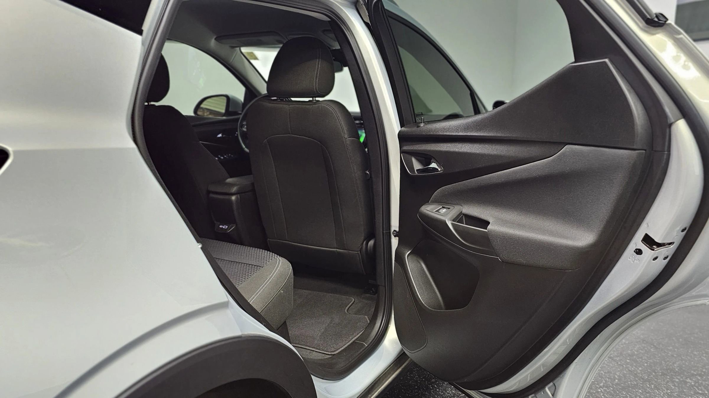 Used 2023 Chevrolet Bolt EUV LT w/ Driver Confidence Package image 38