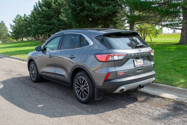 Used 2022 Ford Escape Titanium w/ Class II Trailer Tow Package FWD image 4