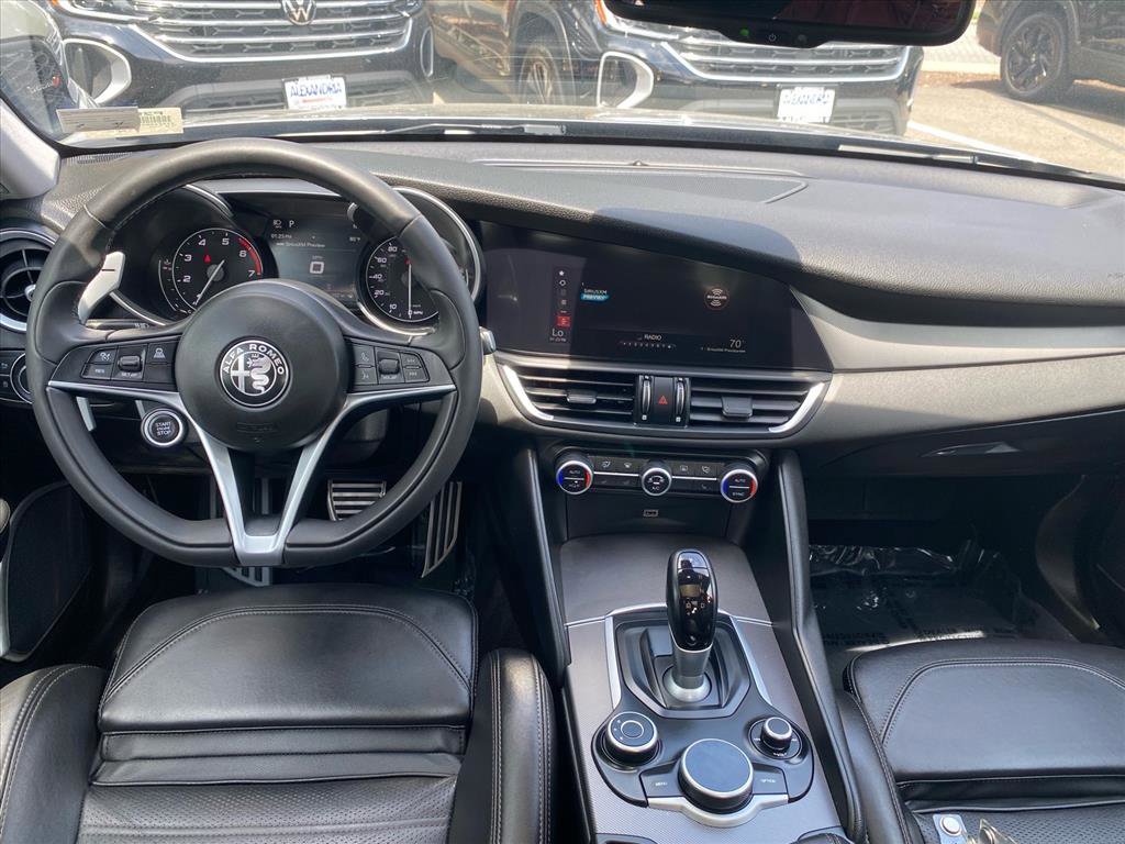 Used 2019 Alfa Romeo Giulia Ti Sport w/ Quick Order Package 22S Sport AWD/4WD image 11