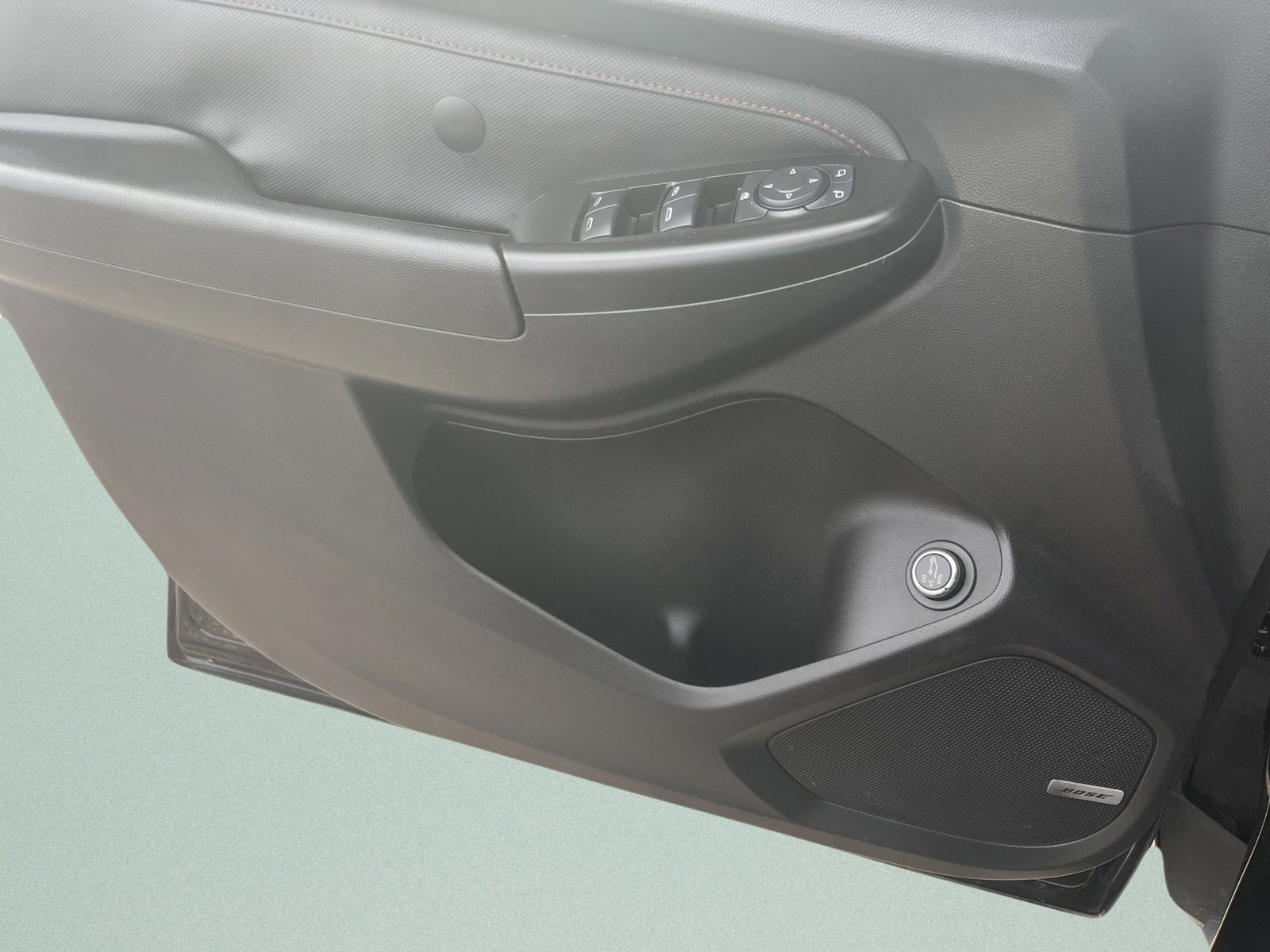 Used 2023 Chevrolet TrailBlazer RS w/ Sun and Liftgate Package image 19