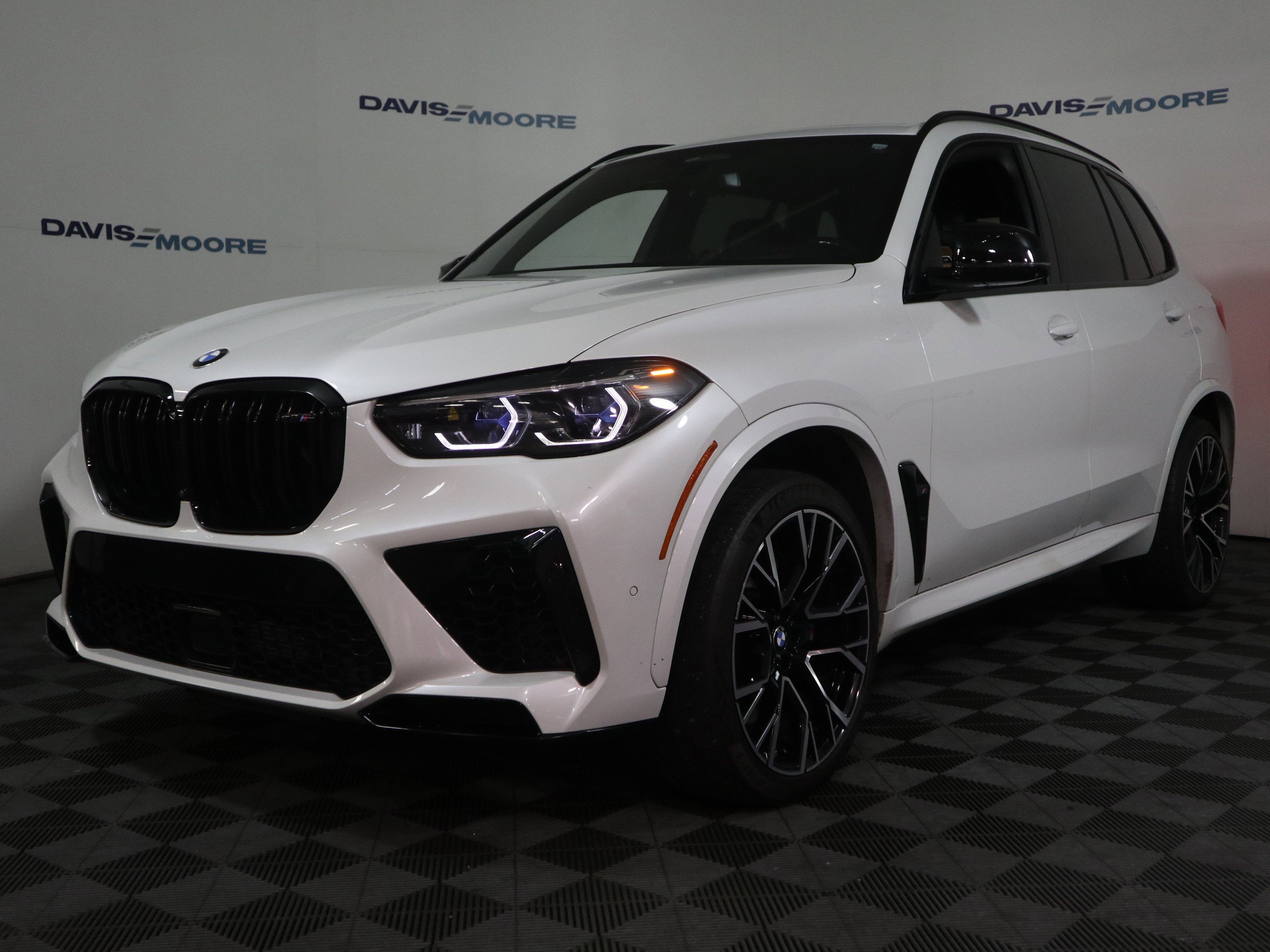 Used 2022 BMW X5 M w/ Competition Package 2 image 12