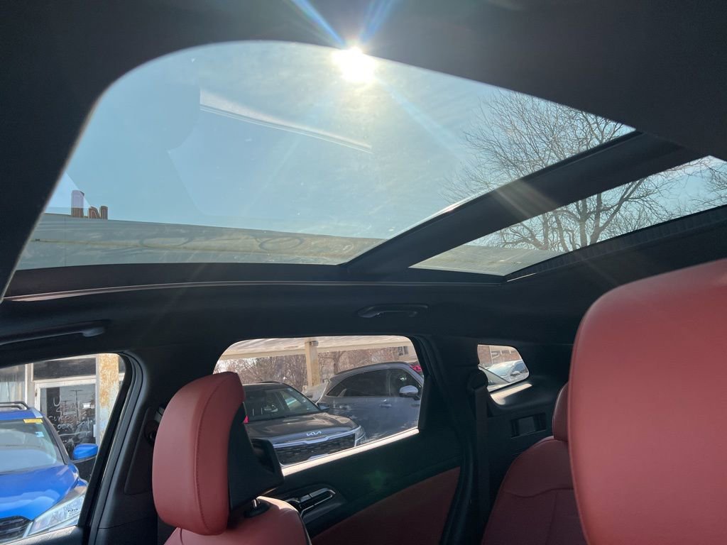 Certified 2023 Kia Sportage SX image 8