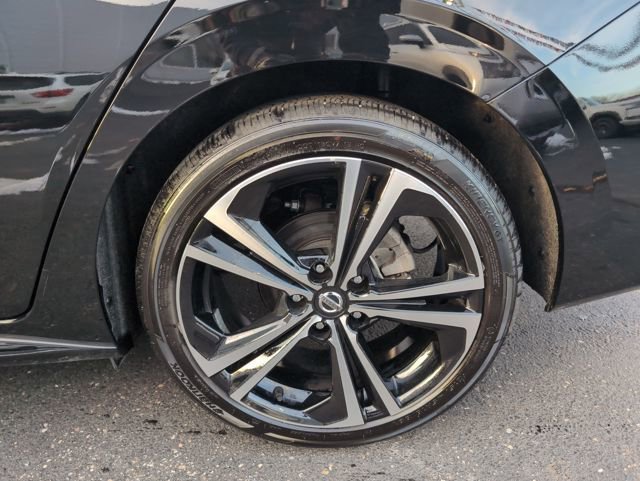 Certified 2023 Nissan Sentra SR w/ Trunk Package image 24