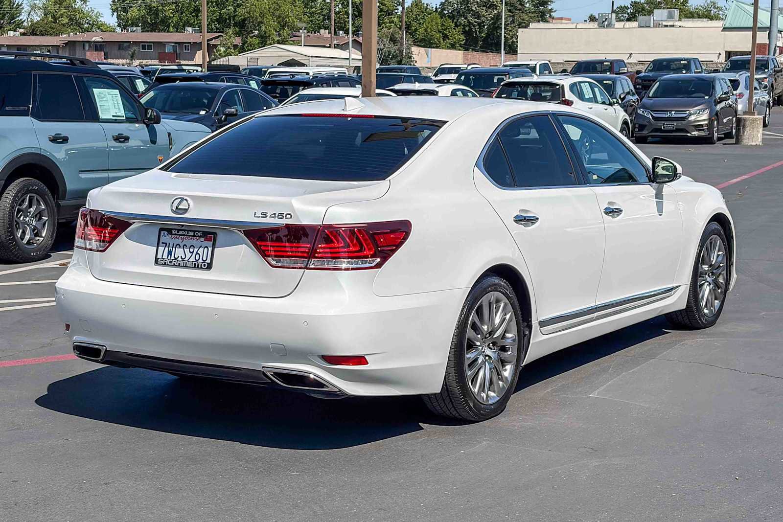 Used 2017 Lexus LS 460 w/ Comfort Package image 4