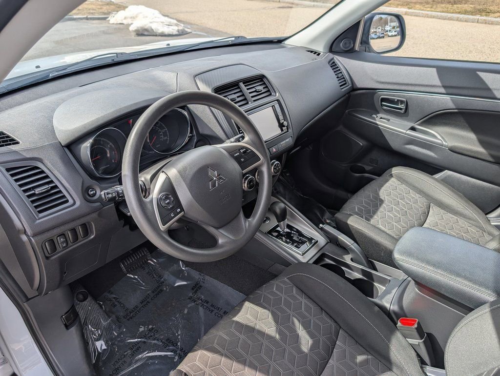 Used 2024 Mitsubishi Outlander Sport ES AWD/4WD image 16