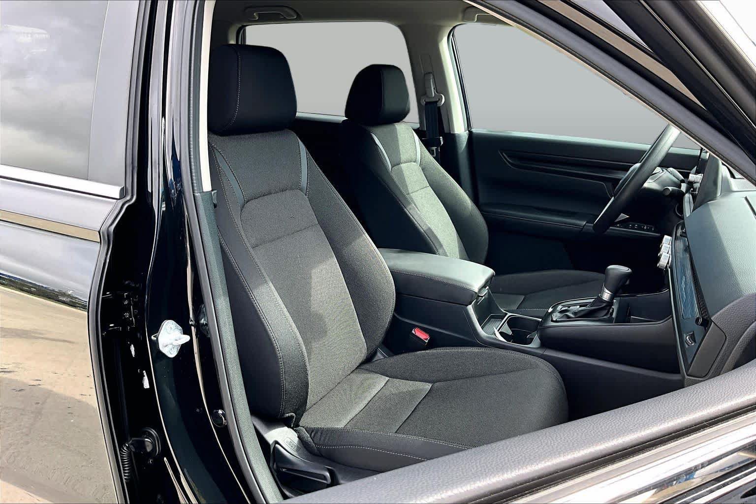 Used 2026 Honda CR-V LX image 9