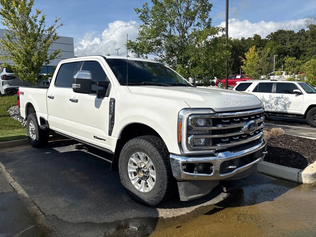 Used 2023 Ford F250 Lariat w/ Lariat Ultimate Package AWD/4WD image 3