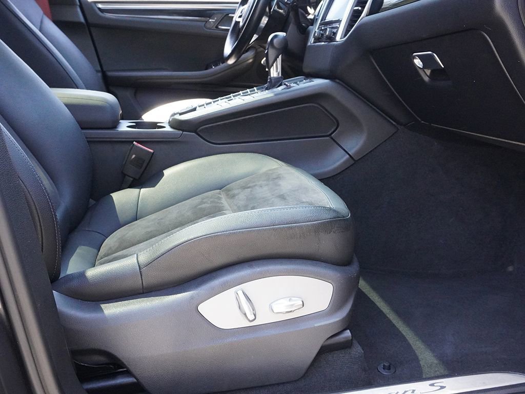 Used 2015 Porsche Macan S AWD/4WD image 22