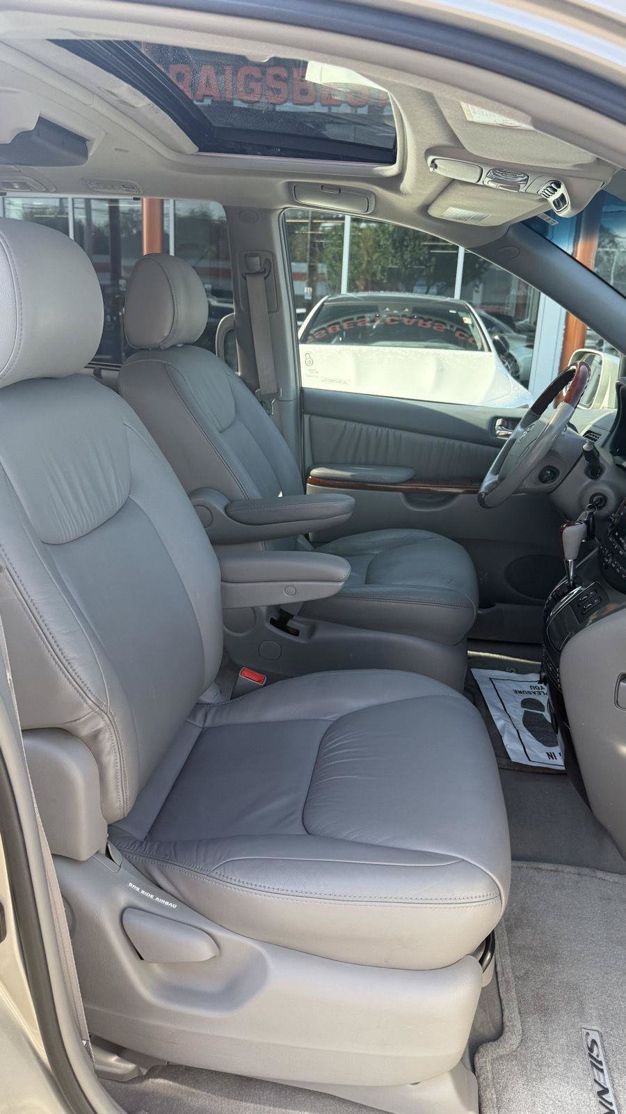 Used 2004 Toyota Sienna XLE Limited FWD image 16