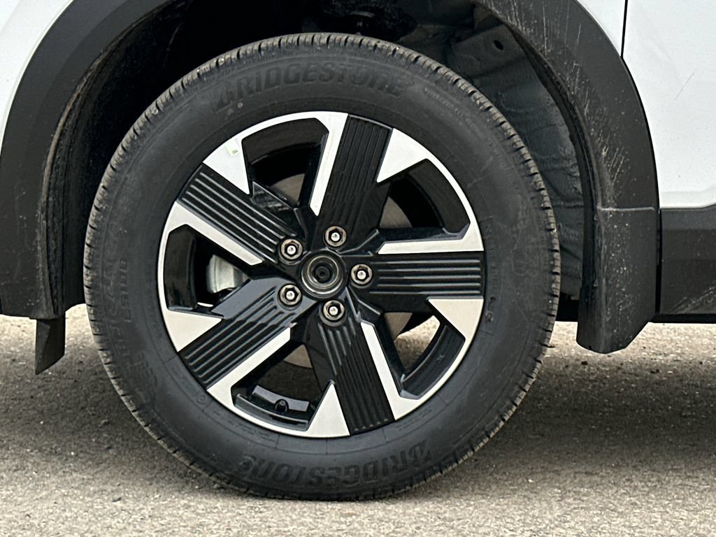 New 2026 Nissan Kicks SV w/ SV Premium Package AWD/4WD image 5