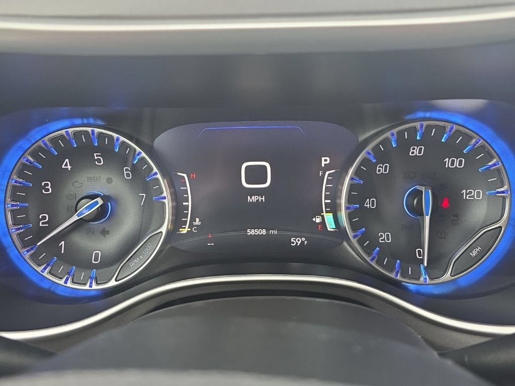 Used 2023 Chrysler Pacifica Touring-L FWD image 30