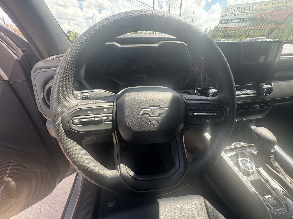 Used 2026 Chevrolet Colorado Trail Boss AWD/4WD image 13