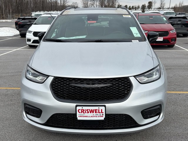 New 2026 Chrysler Pacifica Limited w/ S Appearance Package FWD image 10