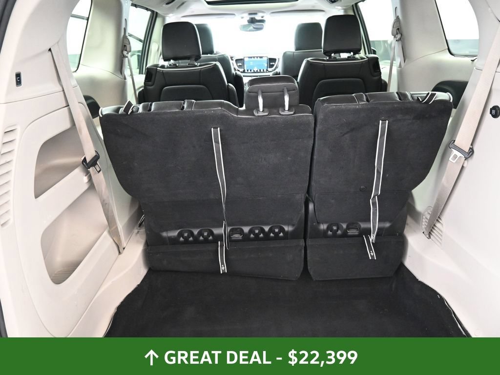 Used 2023 Chrysler Pacifica Limited FWD image 22