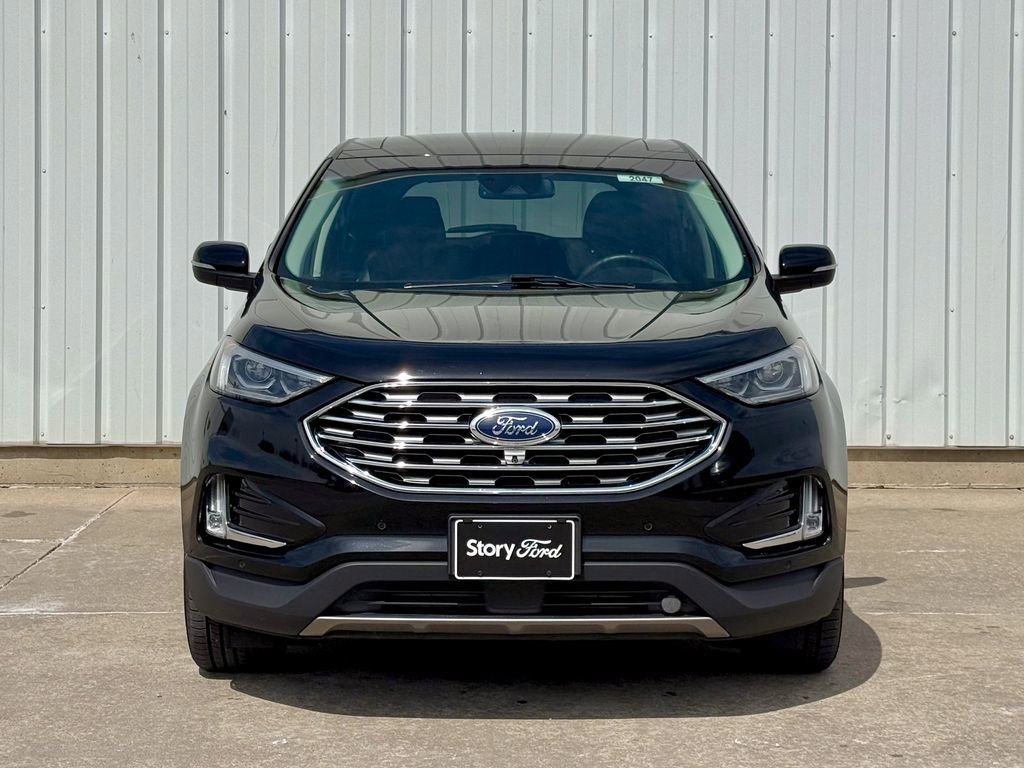 Used 2019 Ford Edge Titanium w/ Equipment Group 301A image 9