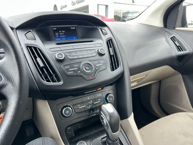 Used 2015 Ford Focus SE FWD image 29