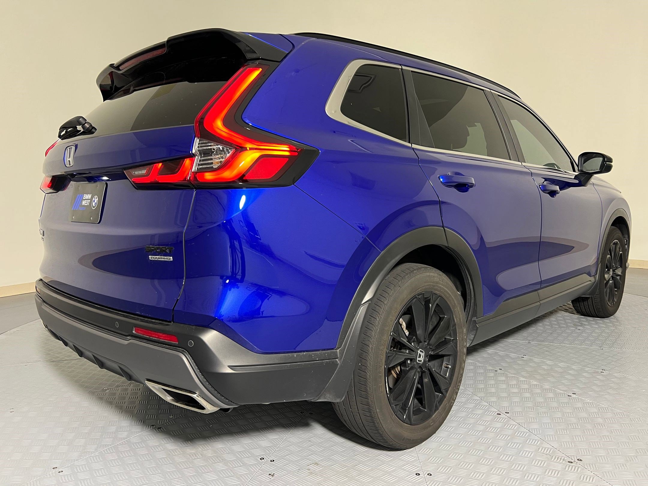 Used 2023 Honda CR-V Sport Touring image 9