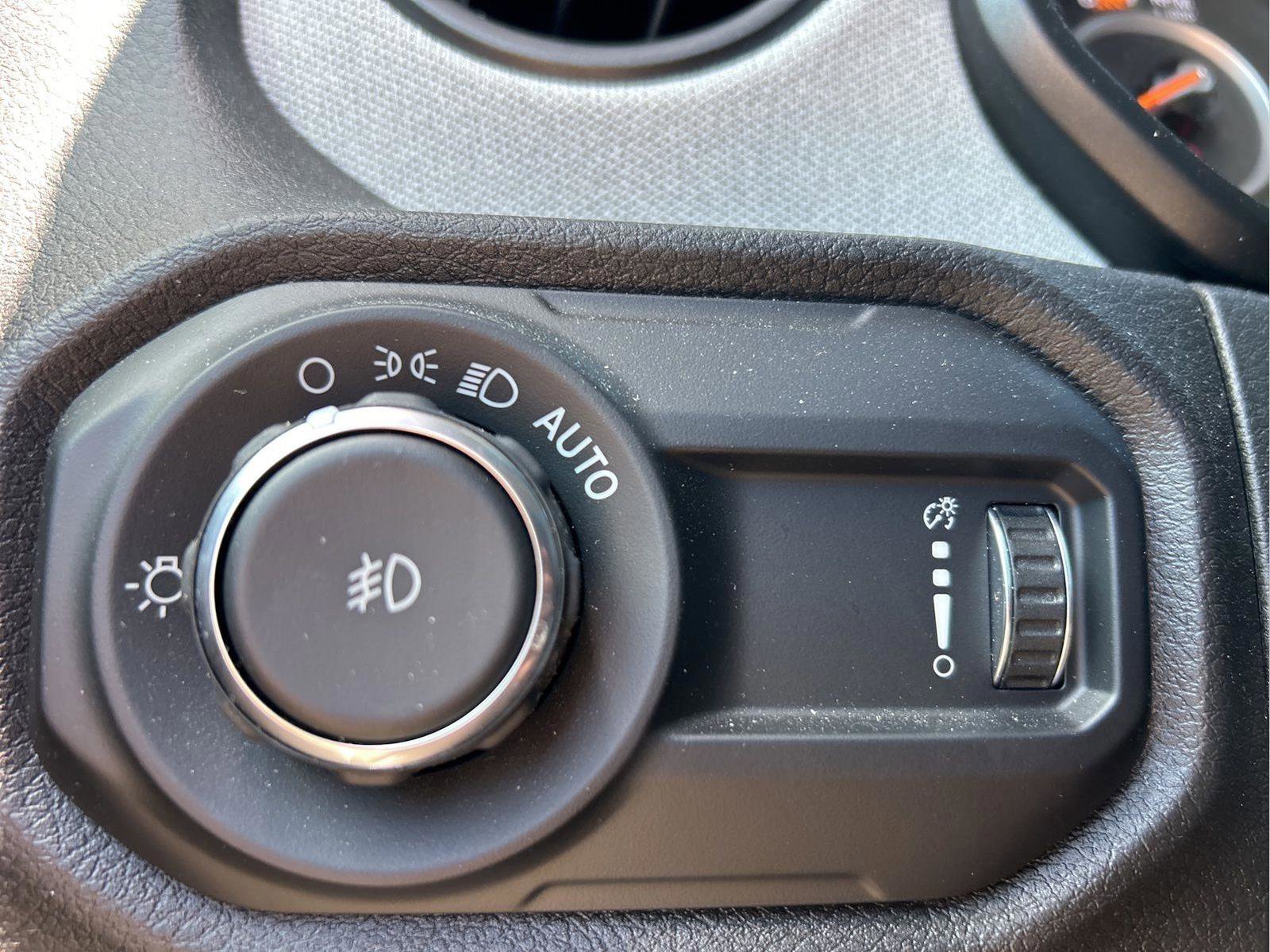 Certified 2025 Jeep Wrangler Sport AWD/4WD image 25