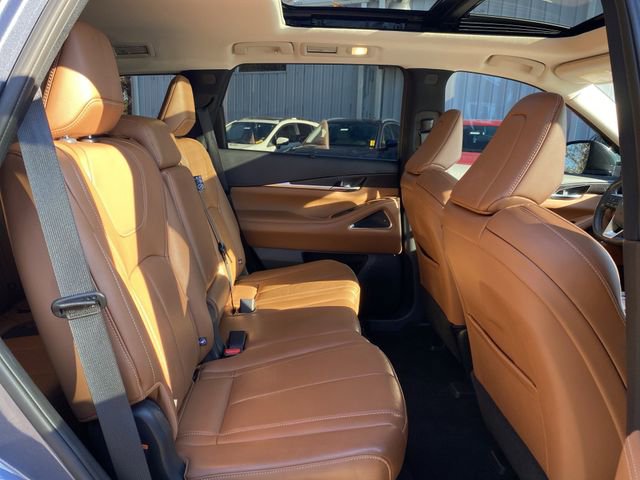 Used 2023 INFINITI QX60 Sensory w/ Cargo Package image 35