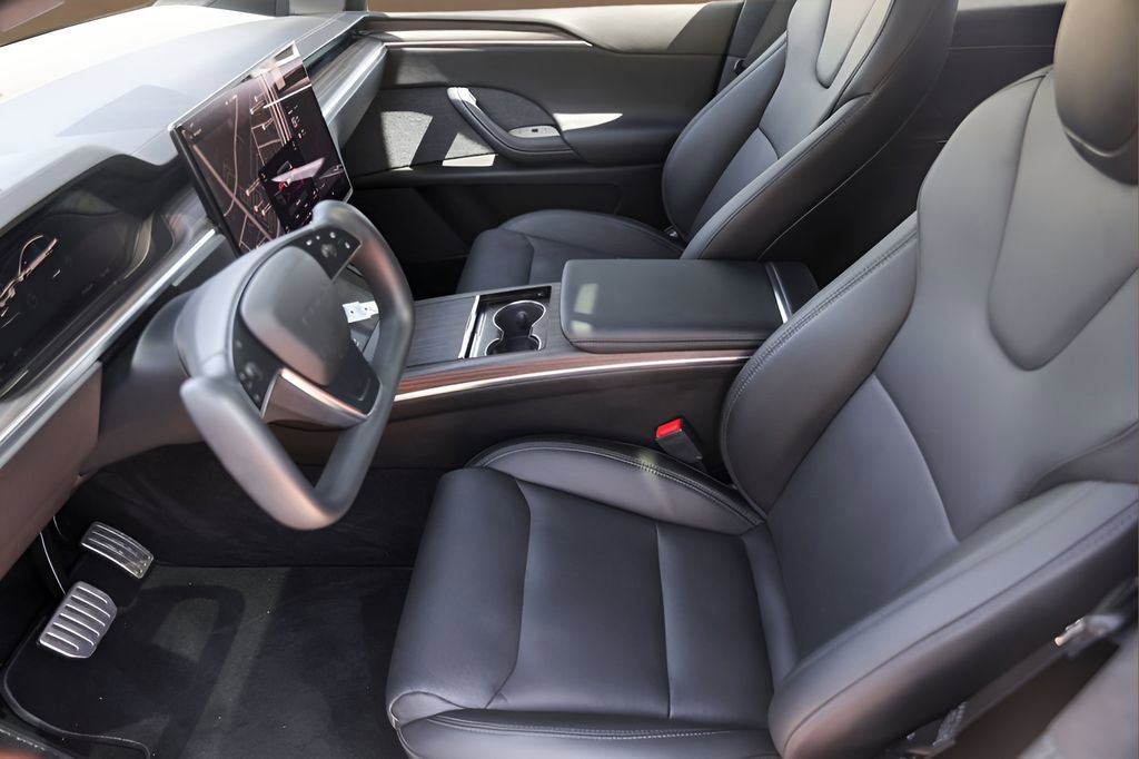 Used 2023 Tesla Model X image 9