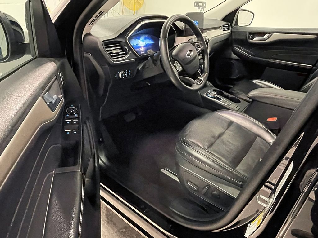 Used 2022 Ford Escape SEL w/ Technology Package image 18