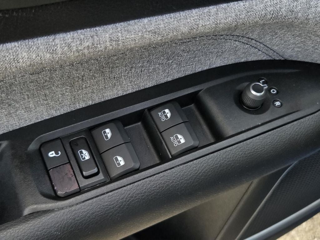 Used 2022 Jeep Compass Latitude FWD image 19