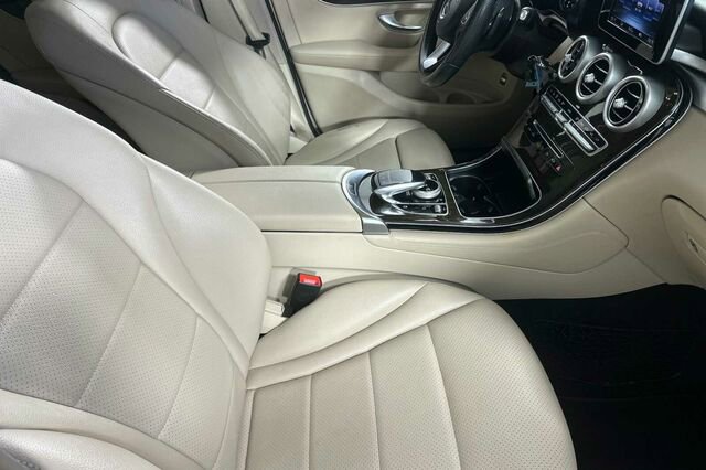 Used 2016 Mercedes-Benz GLC 300 4MATIC image 18