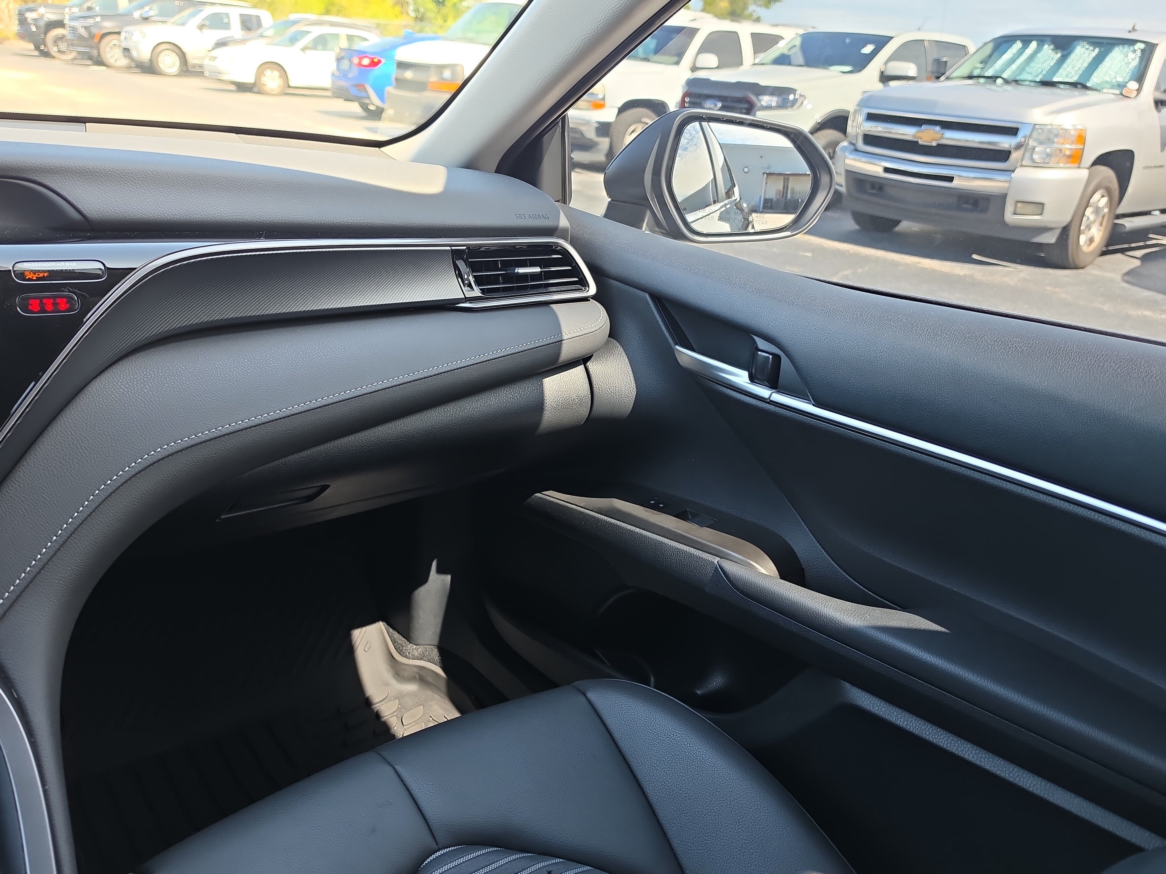 Used 2024 Toyota Camry SE FWD image 10