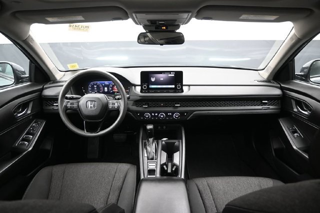 Used 2023 Honda Accord EX image 9