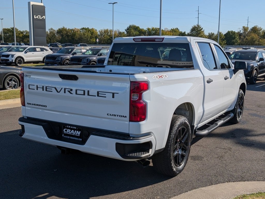 Used 2024 Chevrolet Silverado 1500 Custom w/ Turbomax Blackout Package image 7