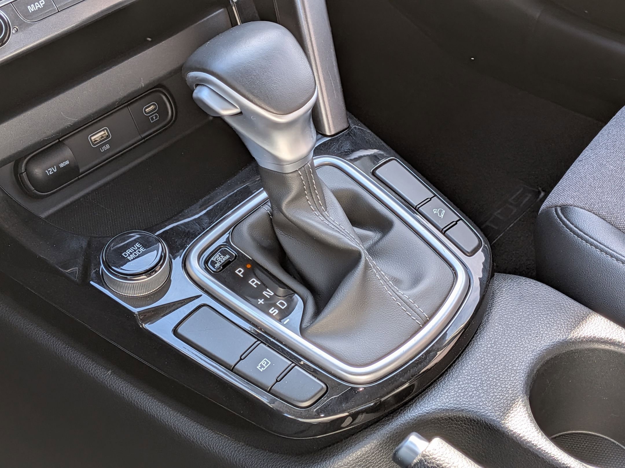 Used 2025 Kia Seltos S FWD image 26