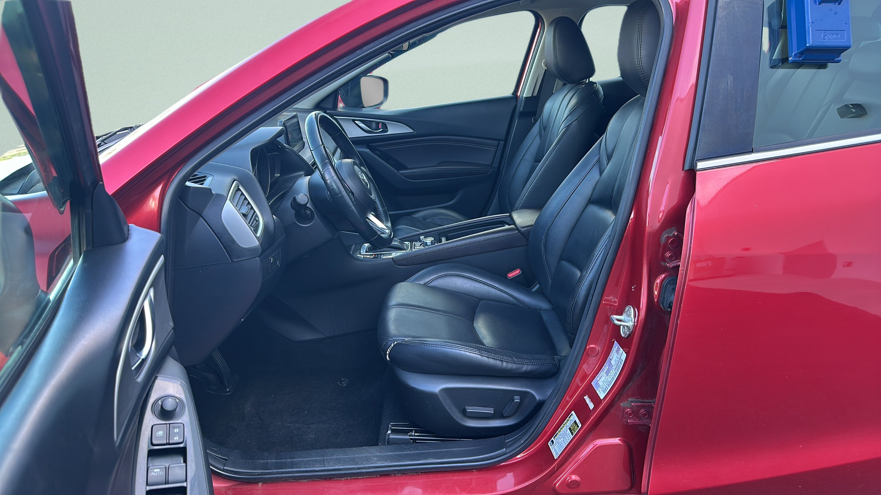 Used 2018 MAZDA MAZDA3 Touring FWD image 22