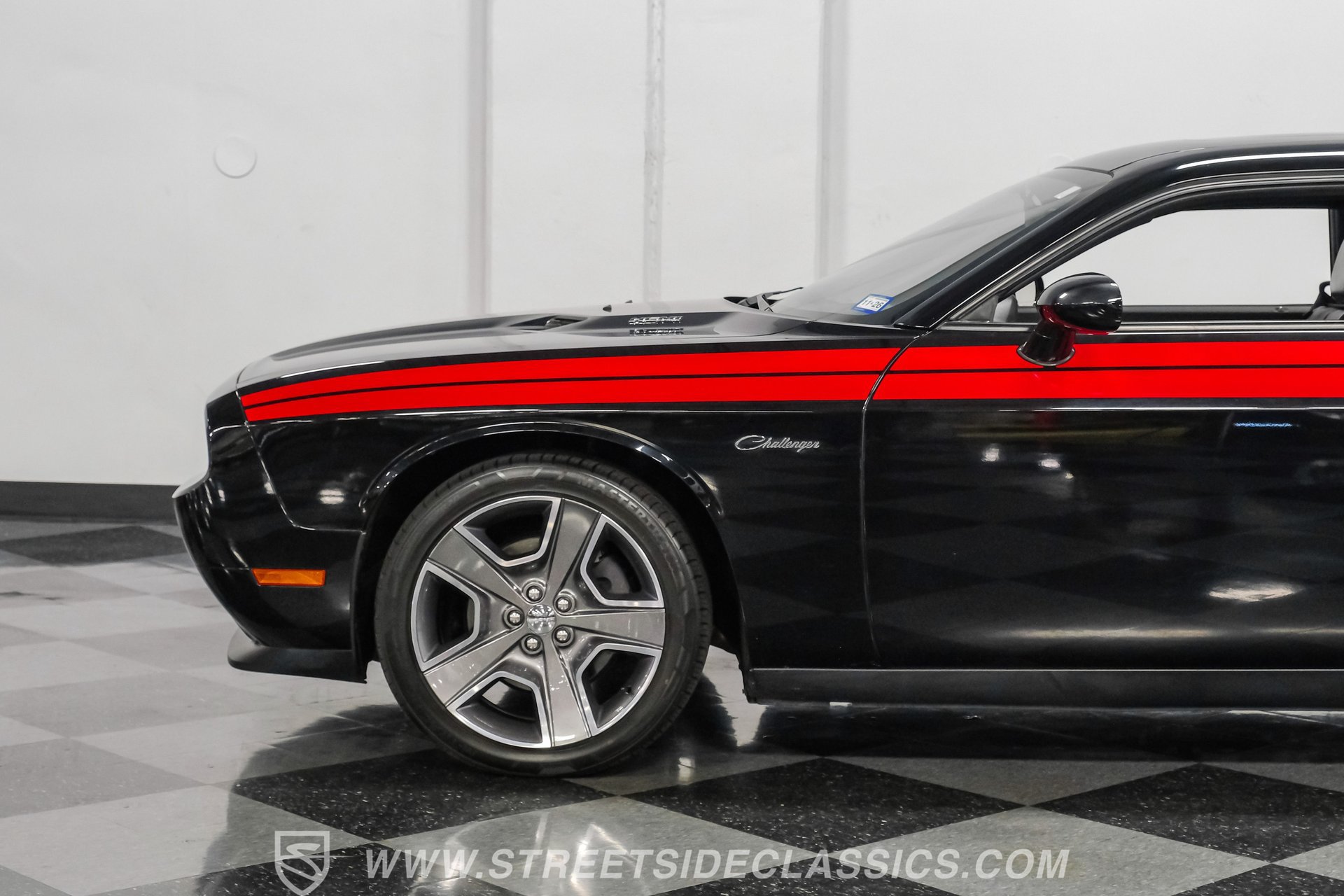Used 2012 Dodge Challenger R/T RWD image 22