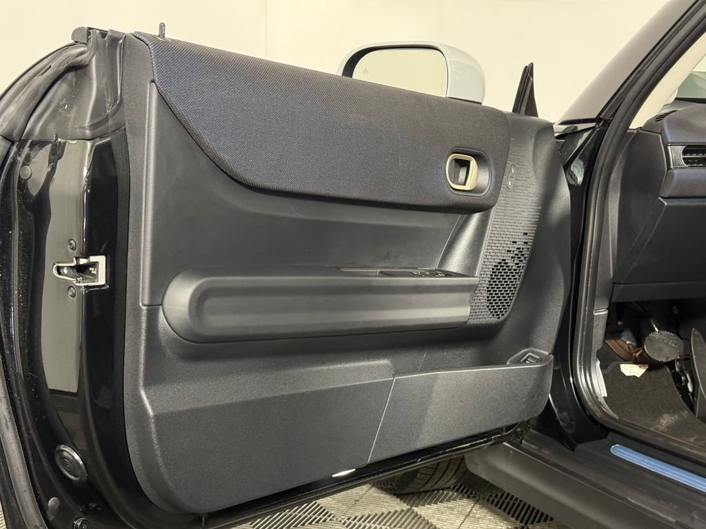 Certified 2025 MINI Cooper S image 21