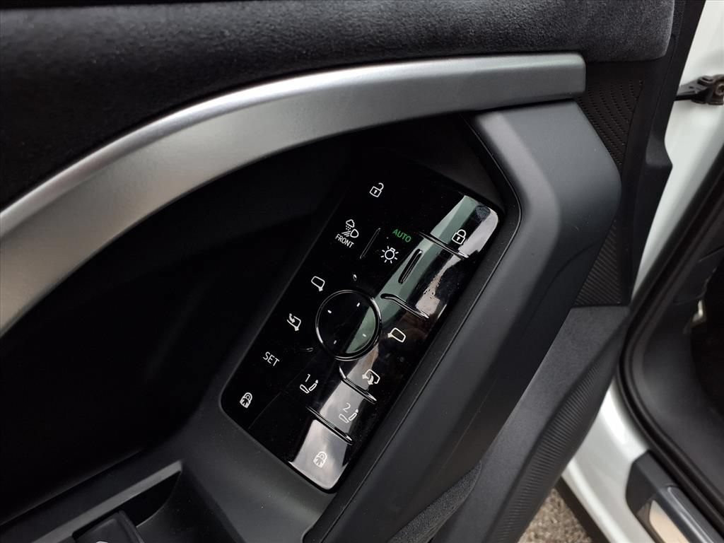 New 2026 Audi SQ5 Premium Plus AWD/4WD image 9
