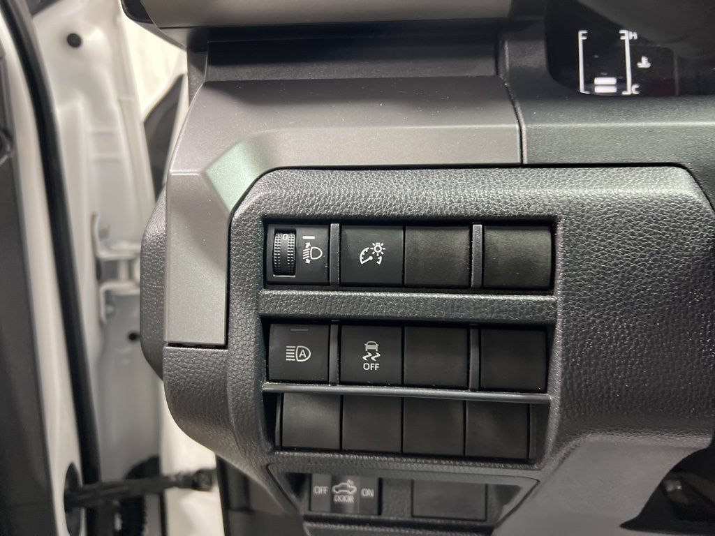 Used 2024 Toyota Tacoma SR5 AWD/4WD image 26