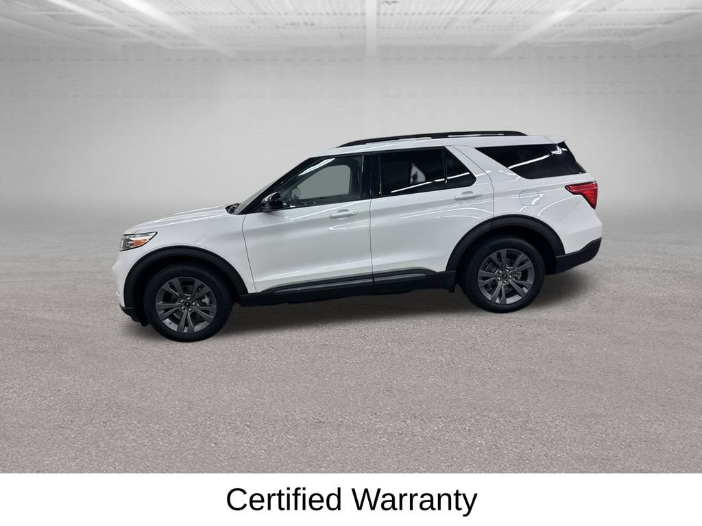 Used 2024 Ford Explorer XLT w/ Equipment Group 202A AWD/4WD image 9