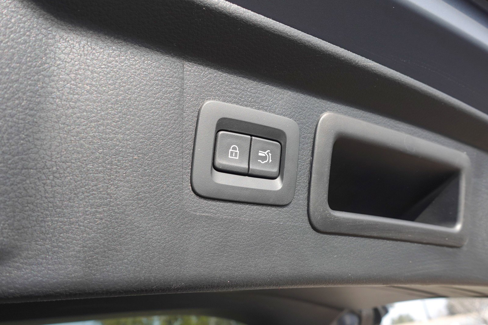 Certified 2025 MAZDA CX-50 2.5 Hybrid w/ Preferred Pkg image 23