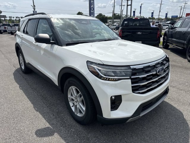 New 2026 Ford Explorer Active w/ Active Comfort Package RWD image 3