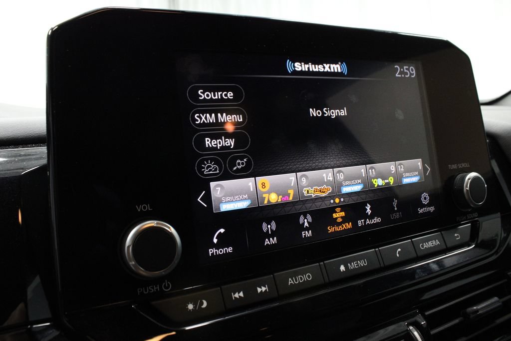 Used 2025 Nissan Pathfinder Rock Creek AWD/4WD image 2