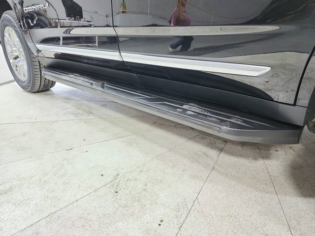 Used 2023 GMC Yukon Denali image 49