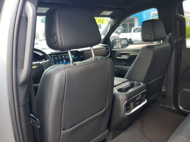 Certified 2023 Chevrolet Silverado 1500 High Country w/ Technology Package image 11