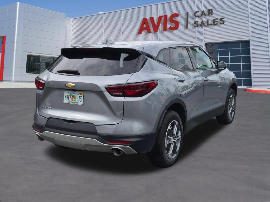 Used 2025 Chevrolet Blazer LT FWD image 6