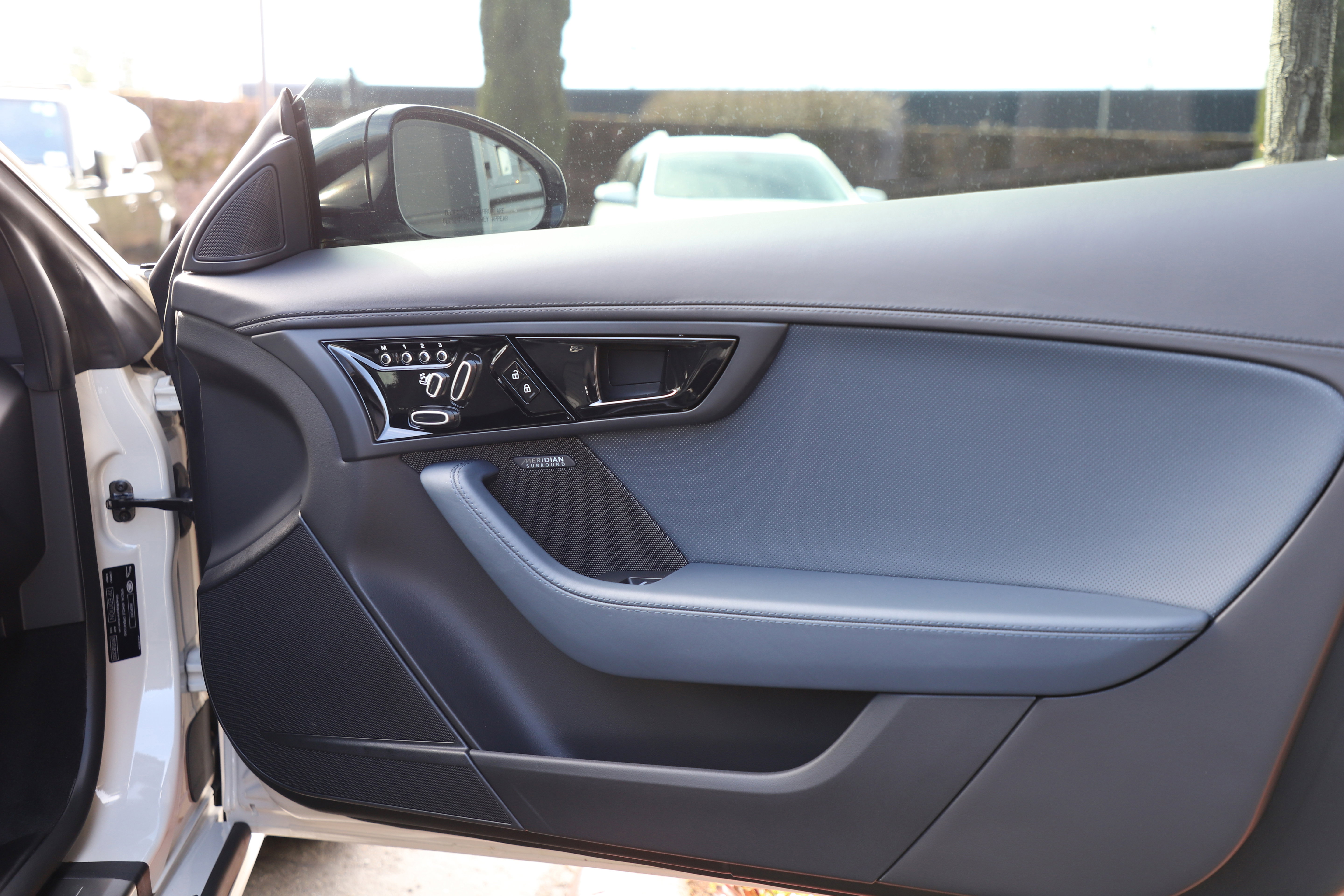 Used 2024 Jaguar F-TYPE R image 11