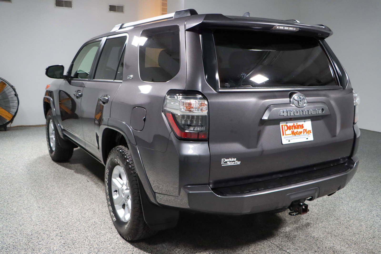 Used 2019 Toyota 4Runner SR5 image 9